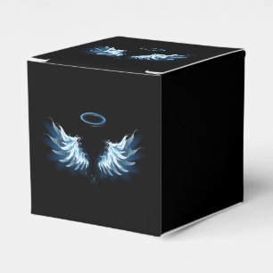 Blå glowing Angel Vingar på svart bakgrund Presentaskar