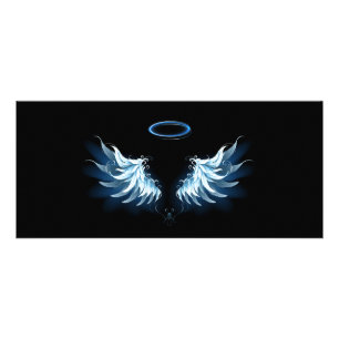 Blå glowing Angel Vingar på svart bakgrund Reklamkort
