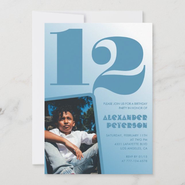 Blå gradient 12-års födelsedagsinbjudan Pojke Foto Inbjudningar (Framsida)