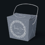 Blå Grått-mousserande Ljus Tack Presentaskar<br><div class="desc">En andning av mousserande ljus mot blå grått bakgrund. Skriptteckensnittet "Tack" är en bild - så att den kan storleksändras,  roteras och flyttas. Resten av texten är helt redigerbar. Bilden Mousserande Ljus kan också storleksändras och flyttat. Andra färg,  olika storlekar/former av förmånsbox och samordningsposter finns i min butik.</div>