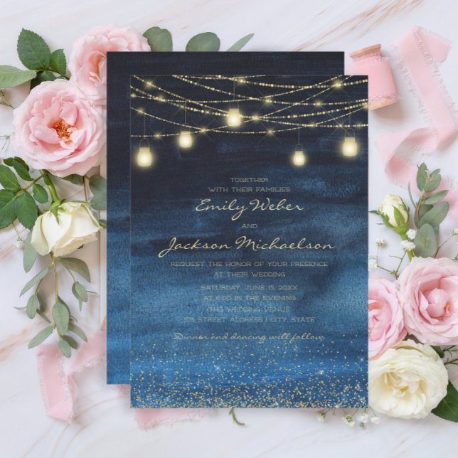 Blå Guld Glitter Änglaljus Bröllop  Inbjudningar (Navy blue and gold string lights wedding invitation)