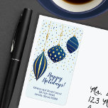 Blå Guld-julprydnader och prickar Helgdag Adressetikett<br><div class="desc">Helgdag-etiketter som du kan använda för vad som helst! Julprydnadsföremål och prickar i elegant blå och guld helgdag på blekens blå bakgrund med dina uppgifter i chicen. Du kan ändra all text, typsnitt, teckensnitt färger och färg i bakgrunden, klicka på Knappen PERSONALIZE och sedan Anpassa ytterligare länk. MATCHING-inbjudningar med mera...</div>