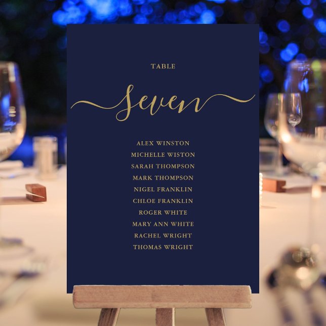 Blå Guld Skrift Bord Nummer Sittplatser Inbjudningar (Navy Blue Gold Script Table Number Seating Chart)