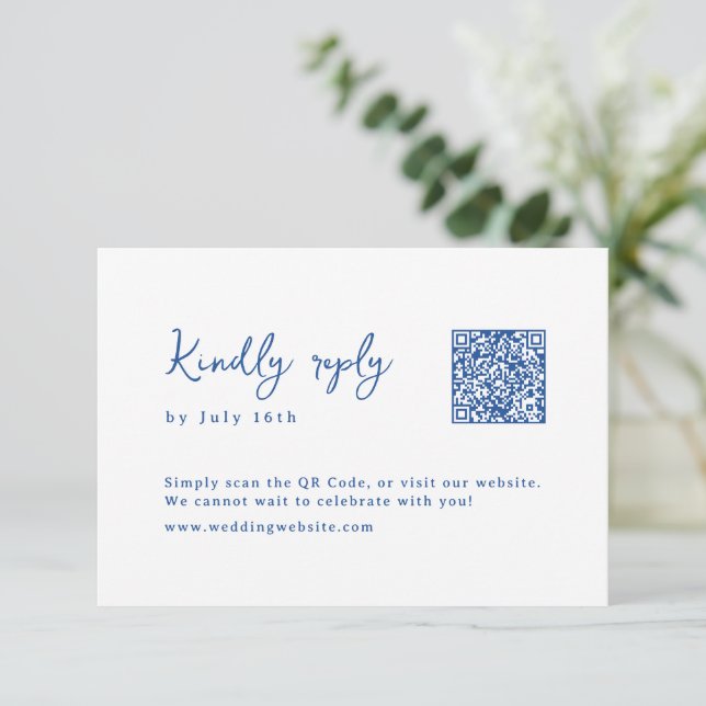 Blå Handritad Monogram Whimsisk Bröllops QR-kod OSA Kort (Stående Fram)