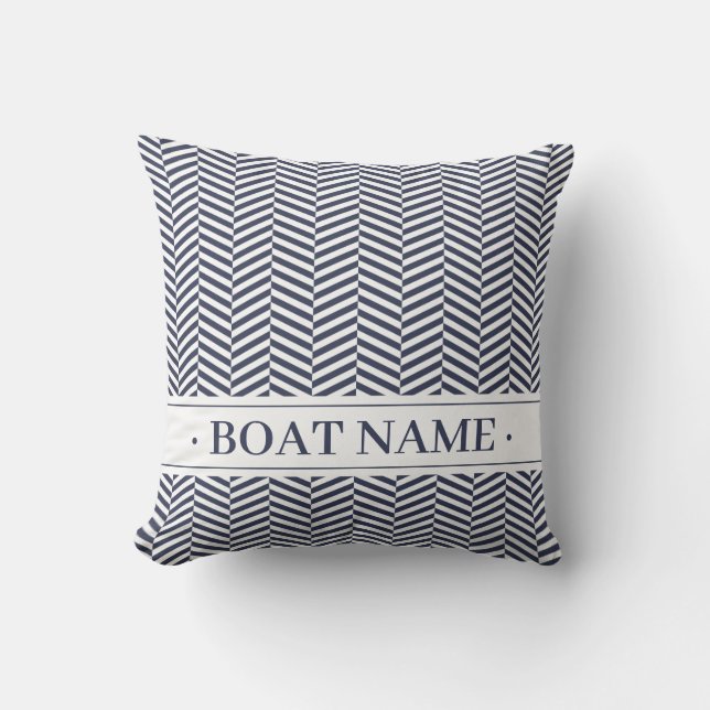 Blå Herringbone Decor med Boat Namn. Kudde (Framsida)