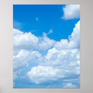 Blå himmel fördunklar design för poster