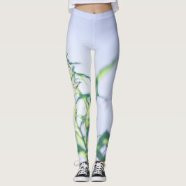 Blå himmel Grönt Plant Löv Lila blommor Leggings