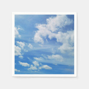 Blå himmel med fluffiga vita moln Molnskap foto Pappersservett