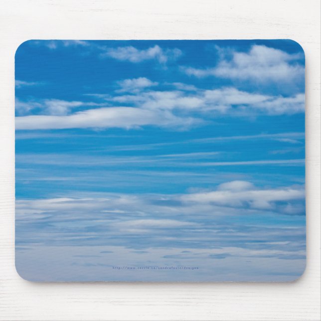 Blå himmel med molnbrott musmatta (Framsidan)