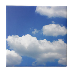 Blå himmel och moln kakelplatta