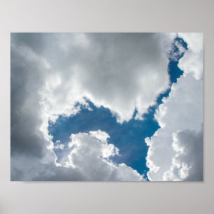 Blå himmel och solbelysta moln poster