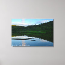 Blå himmel sjö skog reflektion Indonesien scen
