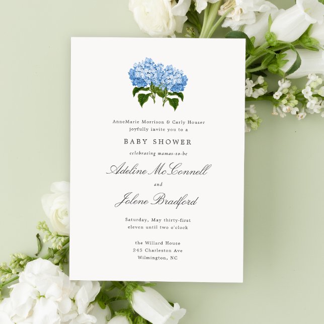 Blå Hortensia Grandmillennial Dubbel Bebis Shower Inbjudningar (Double baby shower with blue hydrangea flowers and traditional fonts for grand millennial style)