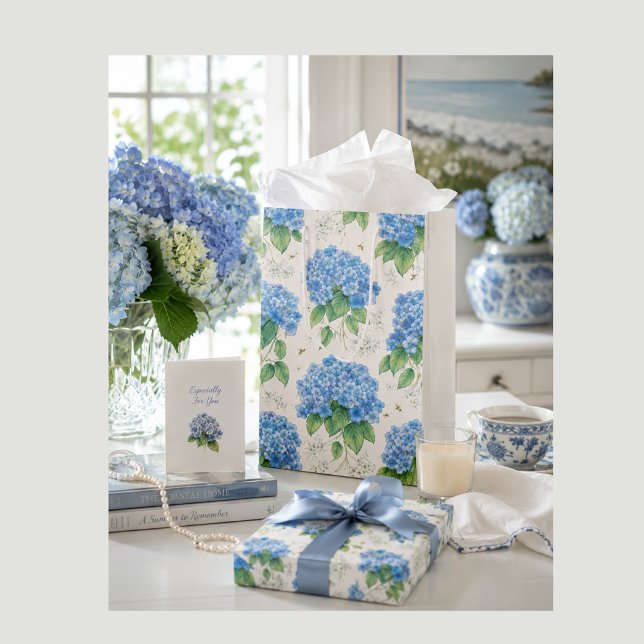 Blå Hortensia Presentbag | Anka Ägg Botanisk (Elegant blue hydrangea gift bag for weddings, birthdays, hostess gifts and special occasions.)