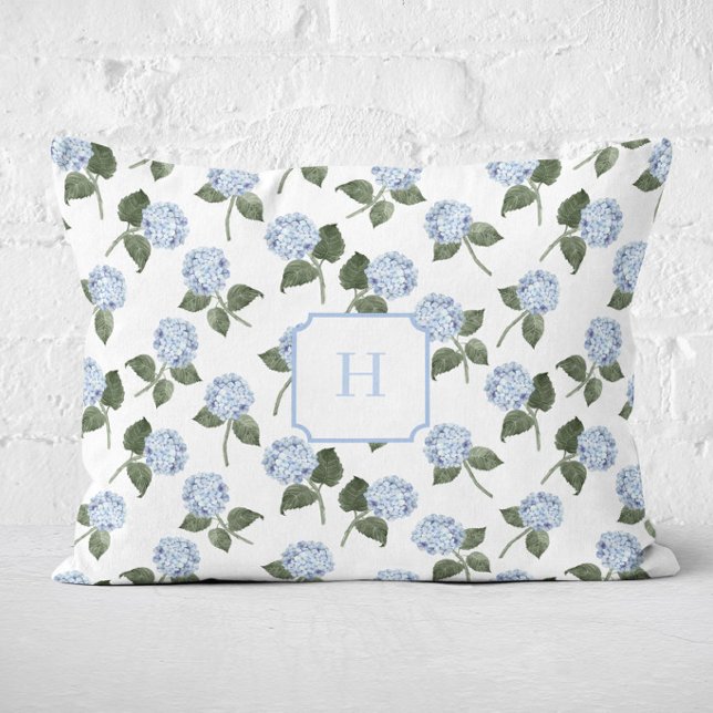 Blå Hydrangea Blomster Initial   Prydnadskudde (Hydrangea Bloom Blue Monogram Lumbar Pillow)
