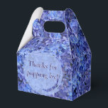 Blå Hydrangea Favor Gable Box Presentaskar<br><div class="desc">Fira din speciella tillställning med stil med dessa presentaskar med blå hortensia. Med frodiga blå och indigofärgade blommor i en raffinerad blomsterdesign är de perfekta för bröllop,  shower,  trädgårdsfester eller eleganta vårfiranden. Lägg till en touch av konstnärlig sofistikering till din fest.</div>