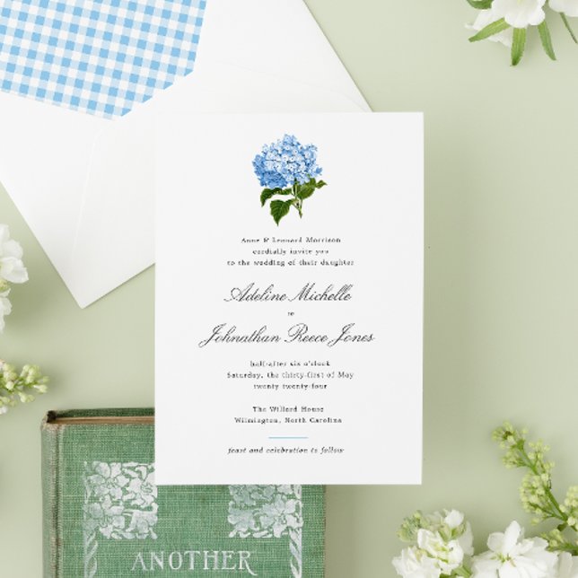 Blå Hydrangea Grandmillennial Bröllop Inbjudningar (An elegant and formal wedding invitation with an antique blue hydrangea illustration.)