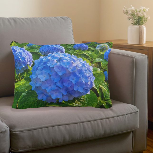 Blå Hyrangeas Dekorativ Kudd Prydnadskudde (Accent pillow with blue hydrangeas)