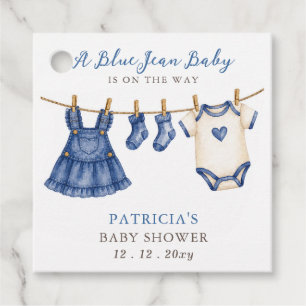 Blå Jean Bebis Är På Väg Flickbabyfirande Gåvor Etiketter