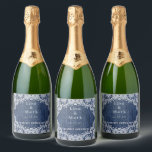 Blå Jean Denim och Snöre Vin-etiketter<br><div class="desc">Personlig vin-etiketter är perfekt för att ge dig en unik anpassningsbar till din bord vin, bröllopsfavoriter eller välkomna gåvor. Vin gör en gäst eller använda till gästen bröllop i perfekt på bord. Dessa märkningar kan vara personlig för ditt särskilda tillfälle och skulle göra perfekten till bröllop, möhippa, förlovningsfest, födelsedagsfest och...</div>