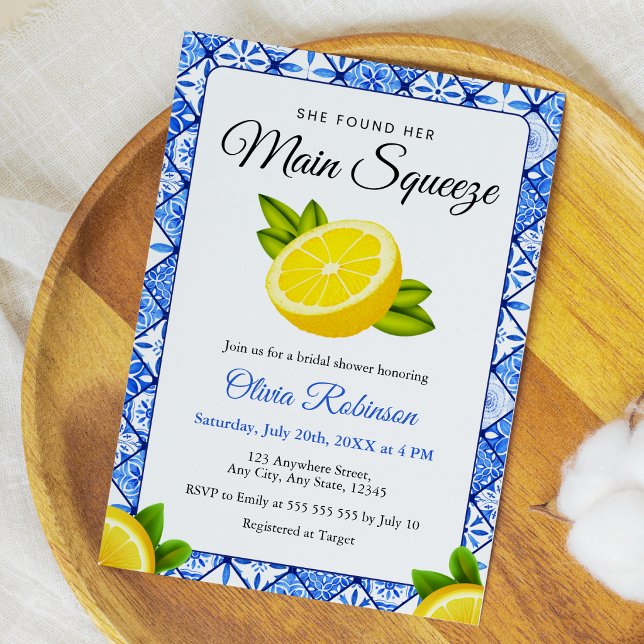 Blå Kakel Hon Hittade Sin Huvudkläm Bröllopsdusch Inbjudningar (Mediterranean She Found Her Main Squeeze Bridal Shower Invitation)