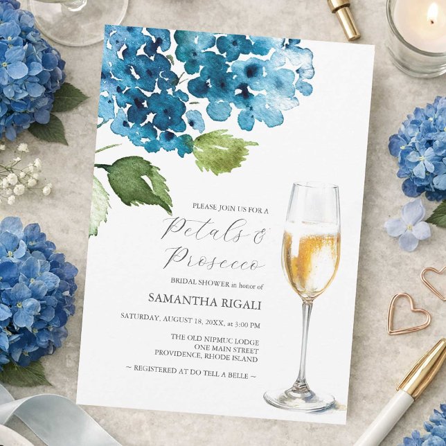 Blå kronblad och Prosecco bröllopsdusch-inbjudning (blue petals and prosecco bridal shower invitations with watercolor hydrangeas)
