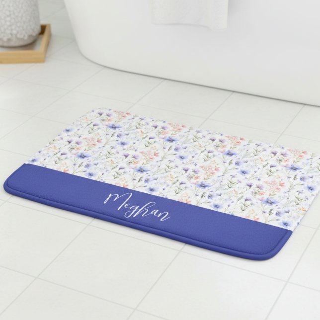 Blå Lila Akvarell Vildblomma Namn Monogram Badrumsmatta (Skapare uppladdad)