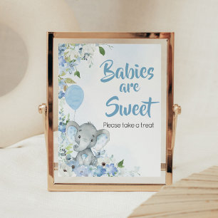 Blå lilla Peanut Elephant Spädbarn är Sweet Poster