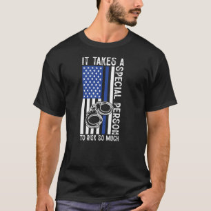 Blå linje en Speciell person som riskerar så mycke T Shirt