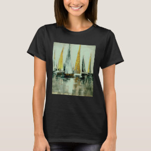 Blå linne-Gult och grå segel på stilla Vatten T Shirt