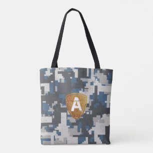 Blå militära brickor av grått med Monogram Tygkasse