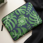 Blå och Grönt Monogrammed Monstera Löv Laptop Fodral<br><div class="desc">Trendig och chic monstera löv mönster monogrammad utformning.</div>