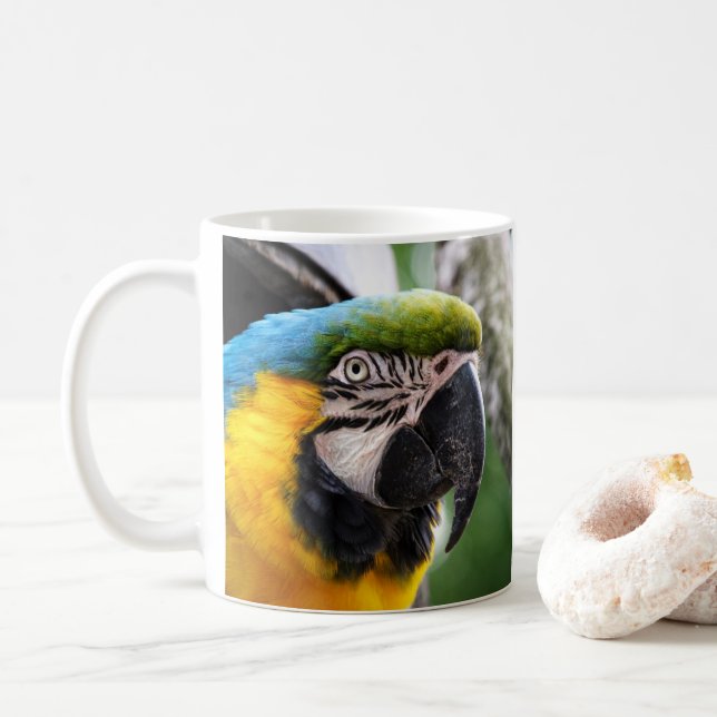 Blå och gul ara kaffemugg (Med munk)