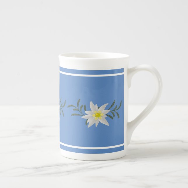 Blå och vit Edelweiss  Benporسلinmugg Benporslin Mugg (Höger)