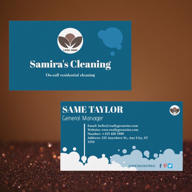 Blå och vit enkel Städning Visitkort (Blue and White Simple Cleaning Services Business Card)