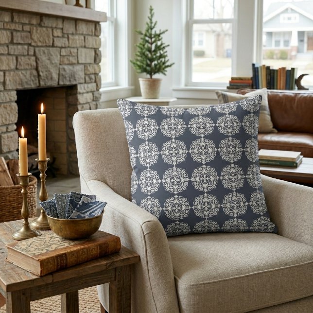 Blå och vit klassisk damasttryck kudde (Blue and White Classic Damask Print Throw Pillow)