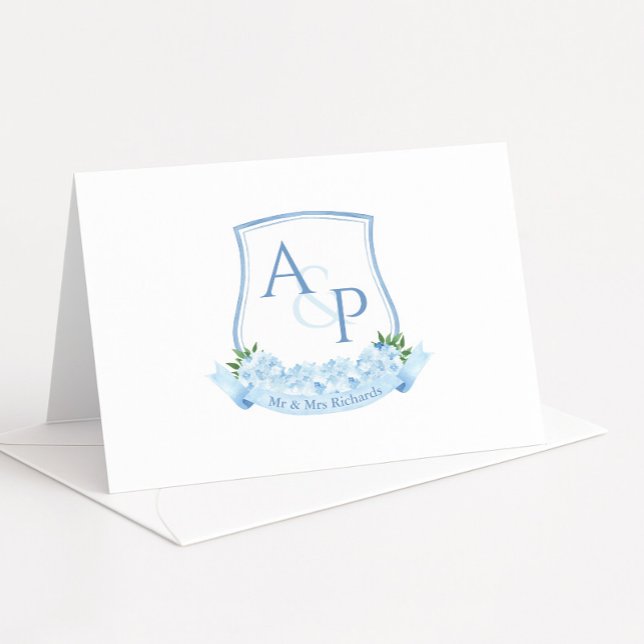 Blå Och Vit Monogram Botanisk Krönings Bröllop Tack Kort (Watercolor blue hydrangea monogram crest folded thank you card)