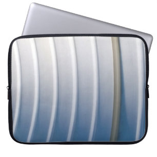 Blå och vit plastbehållare laptop fodral