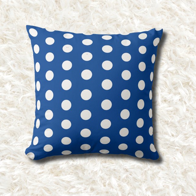 blå och vit polka dots kudde (Skapare uppladdad)