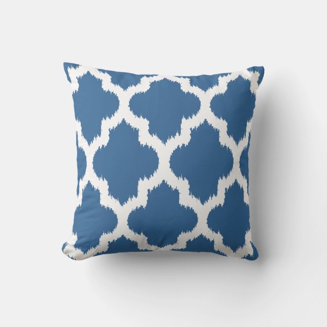 Blå och vit Reversible Ikat Quatrefoil Mönster Kudde (Framsida)