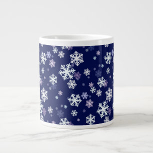 Blå och vit Snöflingor på Mörk blått mark Jumbo Mugg