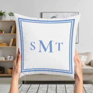 Blå och vit tre Brev-monogram Kudde