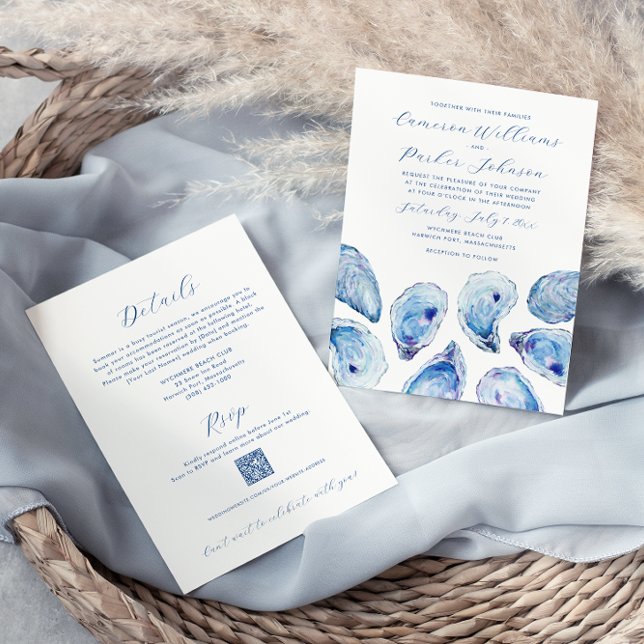 Blå Oyster Shell Allt-i-ett QR-kod RSVP Bröllop Inbjudningar (Oyster all-in-one beach watercolor wedding invitation with QR code RSVP and details on the back)