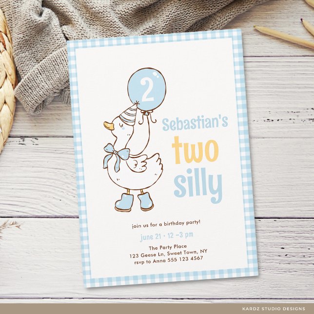 Blå Pojkar Två Dumma Gås 2-årsdag Inbjudningar (The front of the invitation is shown in a 5x7-inch size. Choose size, paper, and corner sty)