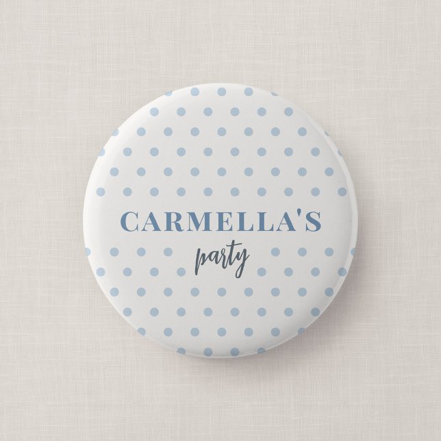 Blå prickig födelsedagsfest gästknapp förmån knapp (Blue Polka Dot - Birthday Party Button Badge)