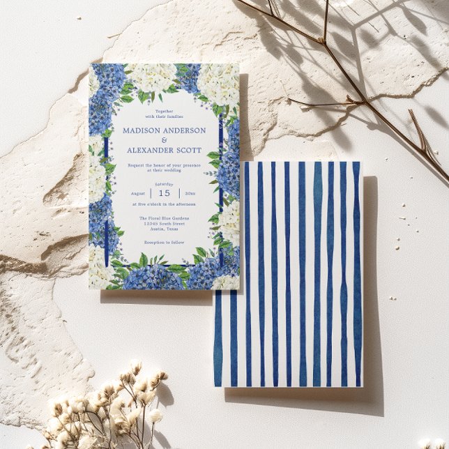 Blå Ränder Vita Hydrangeor Bröllopsinbjudan Inbjudningar (Front / Back)