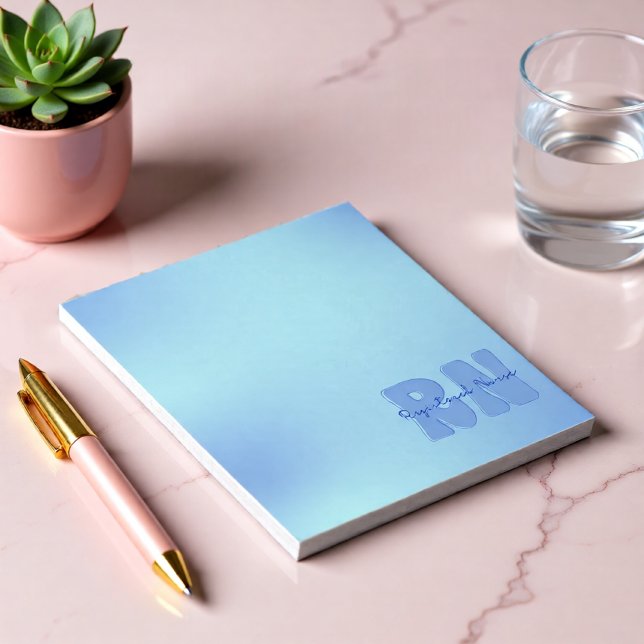 Blå registrerad sjuksköterska anteckningsblock (Registered Nurse RN Minimal Embossed-Style Blue Notepad)