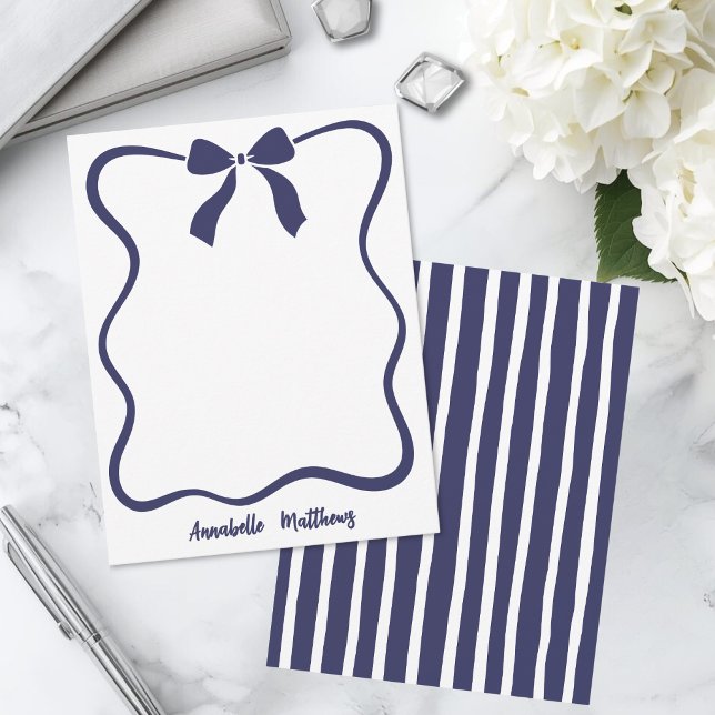Blå Retro Bow Vågig Kant Personlig Anteckningskort (Blue Retro Bow Wavy Border Personalized Note Card )