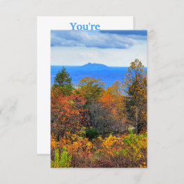 Blå Ridge Parkway-överblick över pilotberget Inbjudningar