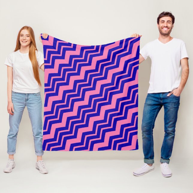 Blå Rosa Chevron Sicksack Design  Fleecefilt (På plats)
